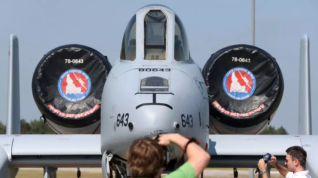 Ein Kampfflugzeug A10 der US-Airforce: Das größte Kontingent stellen die Vereinigten Staaten von Amerika. - Bild: Karl-Josef Hildenbrand/dpa