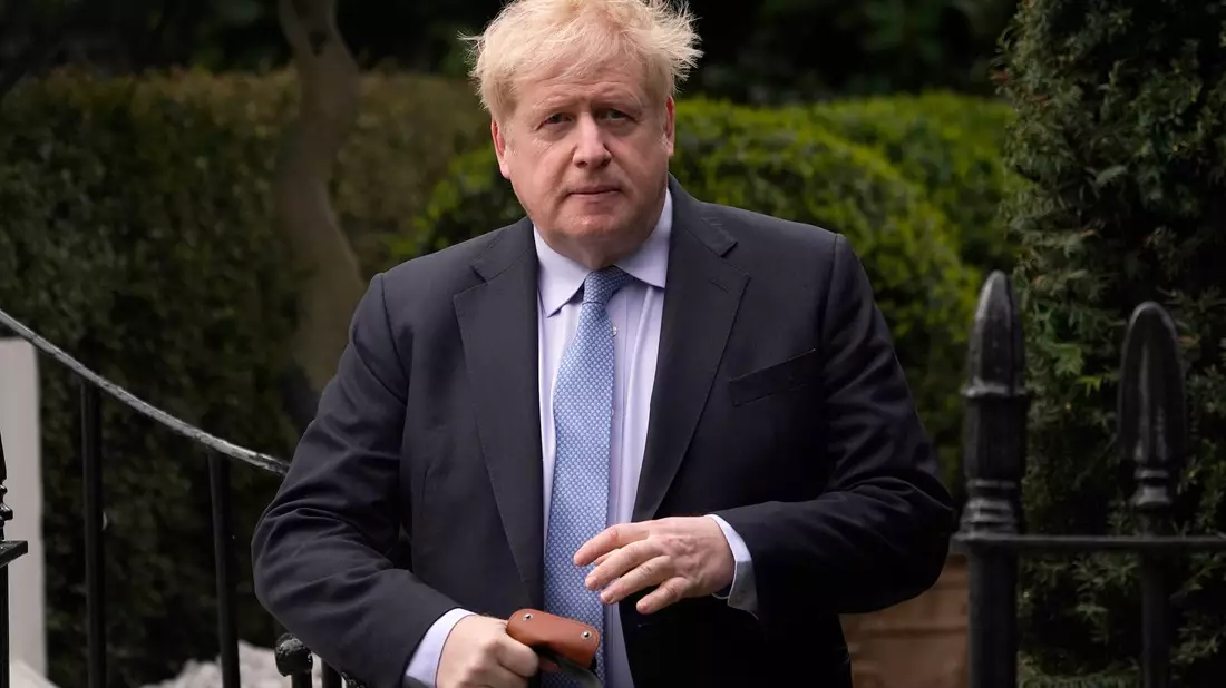 Boris Johnson kündigte an, sein Parlamentsmandat mit sofortiger Wirkung abzugeben. - Bild: Alberto Pezzali/AP