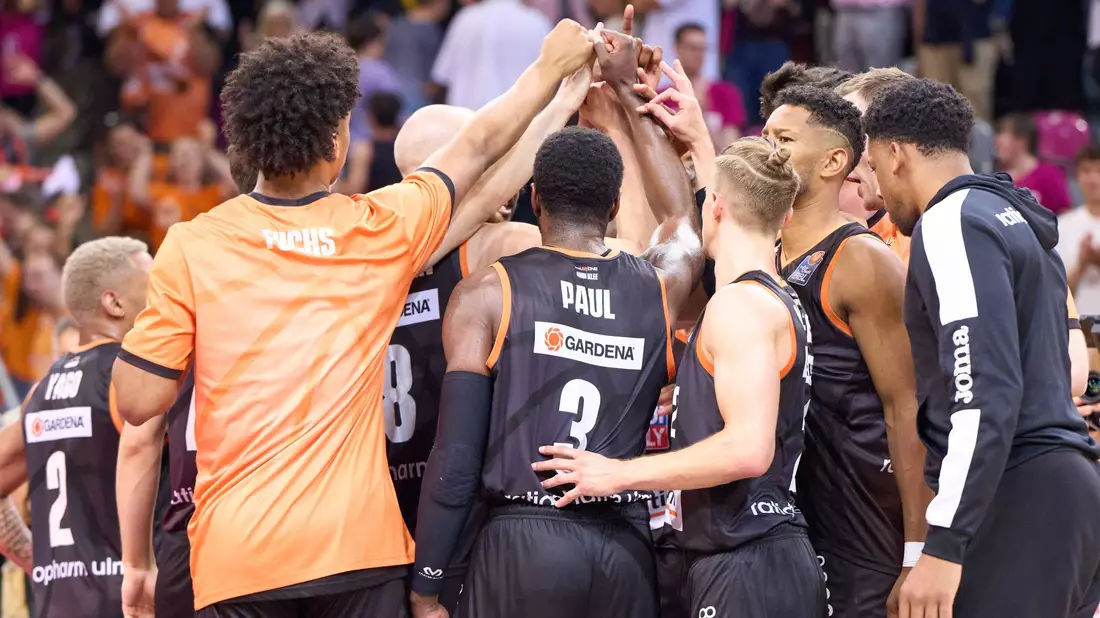 Einen emotionalen Sieg feierte ratiopharm Ulm in Bonn. - Bild: Thomas Frey/dpa