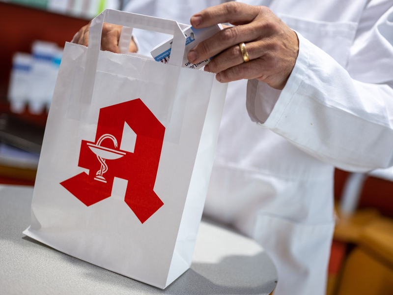 «Zu Risiken und Nebenwirkungen lesen Sie die Packungsbeilage und fragen Sie Ihren Arzt oder Apotheker» - hat dieser Spruch bald ausgedient? - Foto: Monika Skolimowska/dpa