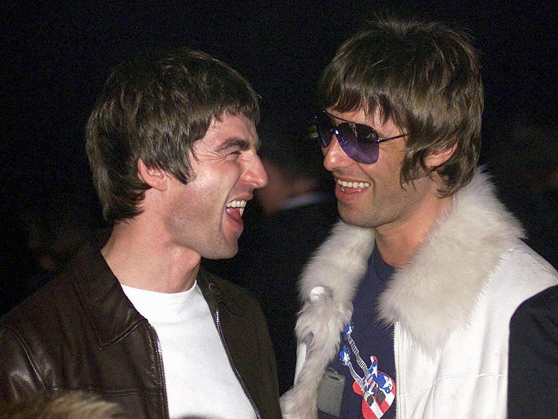 Von Zankereien noch nichts zu merken: die Brüder bei einer Award-Verleihung. (Archivbild) - Foto: Sean Dempsey/PA/dpa