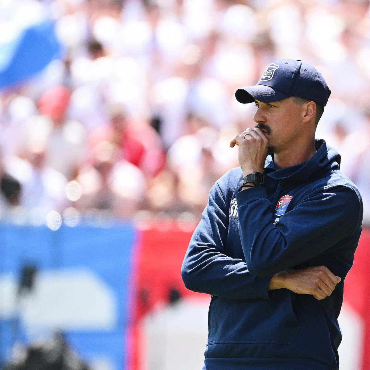 Verlässt als Aufsteiger die SpVgg Unterhaching: Trainer Sandro Wagner. - Foto: Angelika Warmuth/dpa