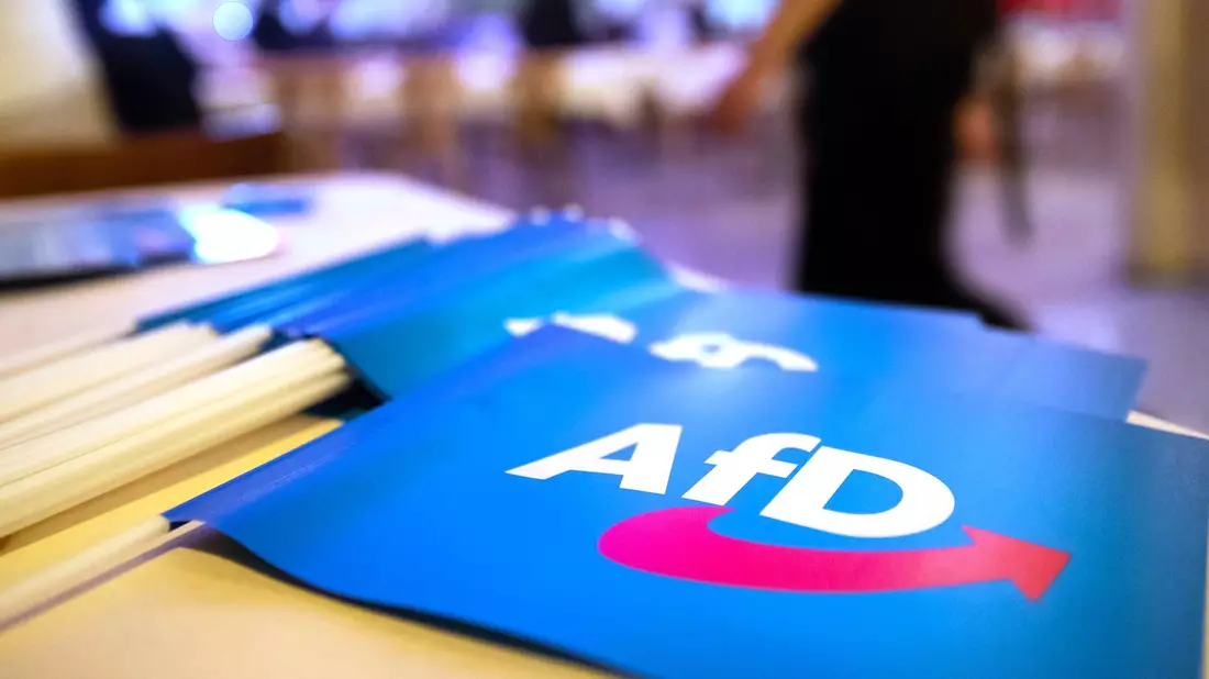 Der AfD-Politiker Robert Sesselmann erreichte bei der Landratswahl in Südthüringen 46,7 Prozent der Stimmen. - Bild: Daniel Karmann/dpa/Archiv