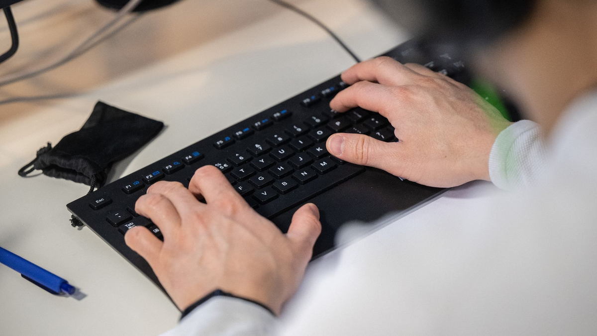 Videostreaming sorgt für besonders viel Datenverkehr. - Foto: Sebastian Gollnow/dpa