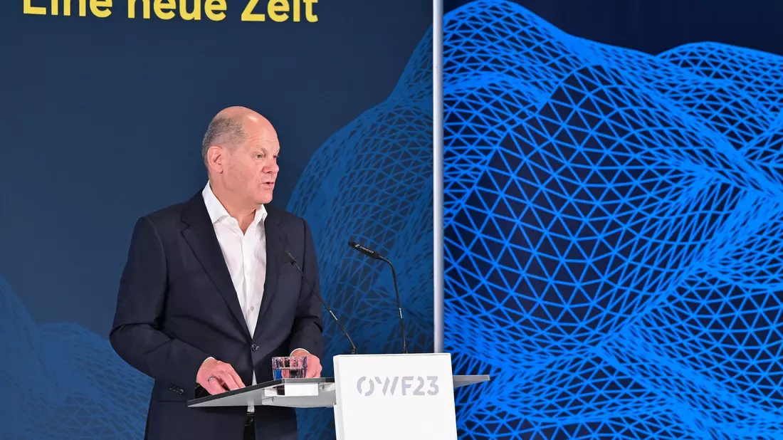 Bundeskanzler Olaf Scholz ist optimistisch, dass die Ampel im neuen Jahr besser funktionieren wird. - Bild: Patrick Pleul/dpa