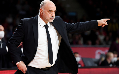 Pablo Laso und Bayerns Basketballer haben in Hamburg vor einer Rekordkulisse gewonnen. - Foto: Angelika Warmuth/dpa