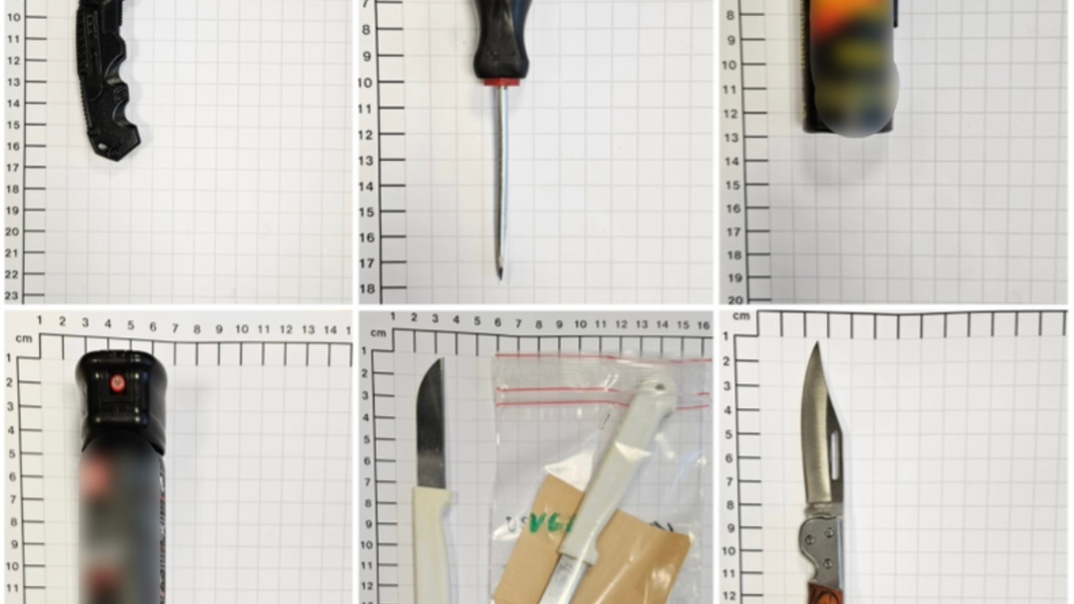 BPOL NRW: Bundespolizei stellt Einhandmesser und Multitool Axt am Düsseldorfer Hauptbahnhof sicher - Foto: presseportal.de