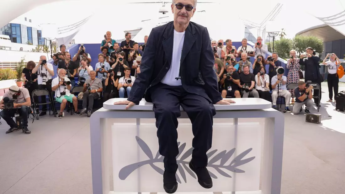 So kennt man ihn: Wim Wenders wird weltweit als Regisseur geschätzt. (Archivfoto) - Bild: Vianney Le Caer/Invision/AP/dpa