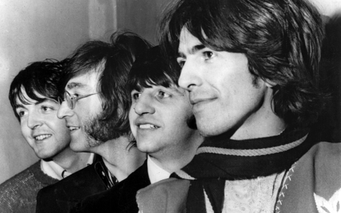 Paul McCartney (l-r), John Lennon, Ringo Starr und George Harrison aka The Beatles haben mal wieder einen Rekord gebrochen: Sie verzeichnen die größte Spanne zwischen zwei Nummer-eins-Hits überhaupt. - Foto: Lapresse/EPA/dpa