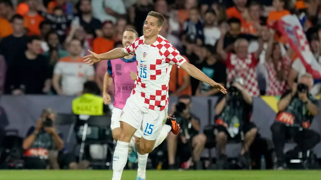 Mario Pasalic traf in der zweiten Halbzeit zum 1:2 für Kroatien und drehte die Partie. - Bild: Peter Dejong/AP/dpa