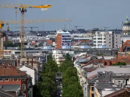 Blick auf Wohnhäuser im Berliner Bezirk Kreuzberg. - Foto: Monika Skolimowska/dpa