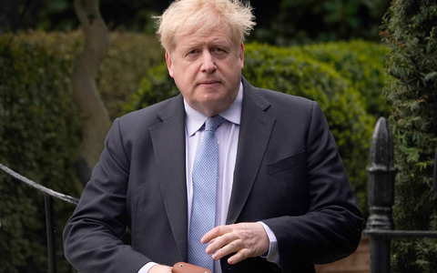 Hatte immer wieder angegeben angegeben, es habe keine illegalen Lockdown-Partys in seinem Regierungssitz gegeben: Boris Johnson: - Foto: Alberto Pezzali/AP/dpa Hatte immer wieder angegeben angegeben, es habe keine illegalen Lockdown-Partys in seinem Regierungssitz gegeben: Boris Johnson: - Foto: Alberto Pezzali/AP/dpa