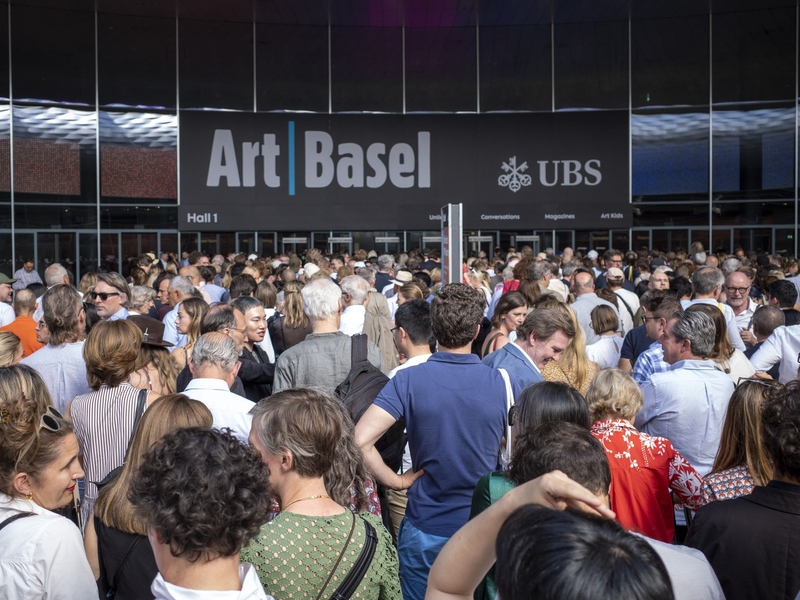 Die erste Art Basel in Katar ist in Planung - trotz Flaute auf dem Kunstmarkt. (Archivbild) - Foto: Georgios Kefalas/KEYSTONE/dpa