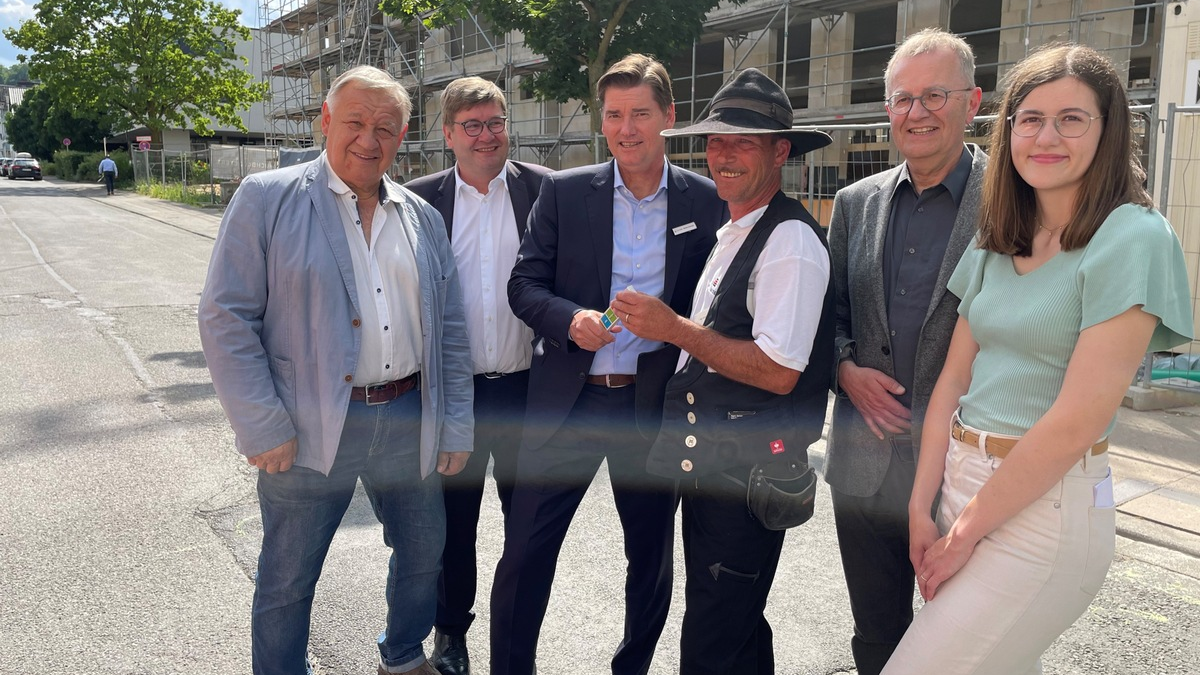 FW-HH: Richtfest für Hamburgs modernste Rettungsleitstelle - Foto: presseportal.de