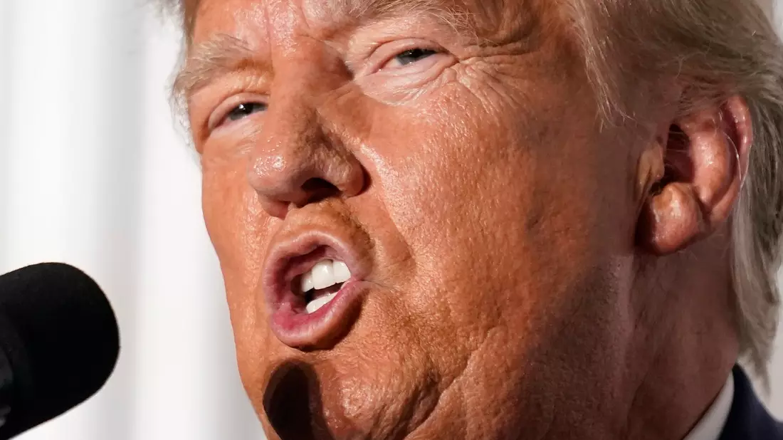 Ex-Präsident Donald Trump muss sich in den USA in gleich mehreren Prozessen vor Gericht verantworten. - Bild: Andrew Harnik/AP