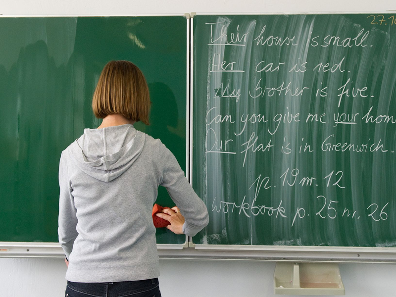 Der Europäische Gerichtshof für Menschenrechte soll klären, ob verbeamtete Lehrer streiken dürfen, oder nicht. - Foto: Patrick Pleul/dpa-Zentralbild/dpa