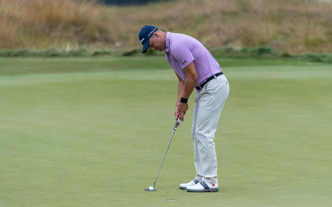 HAt nach dem ersten Tag sechs Schläge Rückstand auf den Führenden Xander Schauffele: Golf-Profi Martin Kaymer. - Foto: Maximilian Haupt/dpa