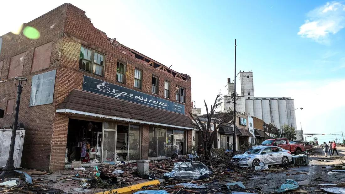 Ein Tornado hat in Perryton im US-Bundesstaat Texas im Juni schwere Schäden verursacht. - Bild: David Erickson/AP/dpa