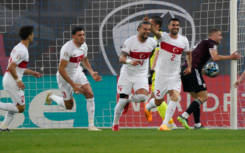 Gegen Lettland gewann die Türkei in Riga in letzter Minute mit 3:2 (1:0). - Foto: Roman Koksarov/AP/dpa