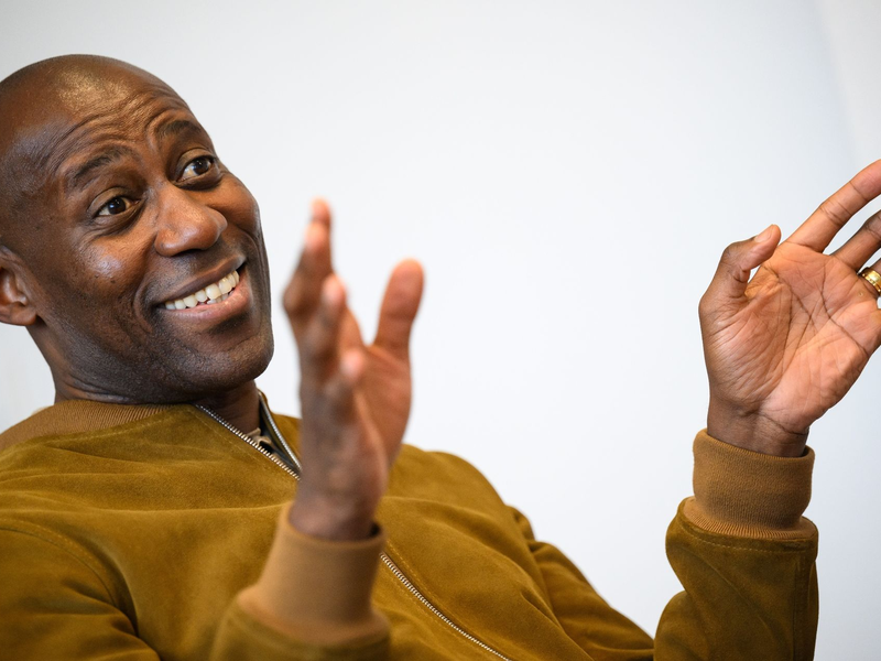 «Rassismus, in vielen Formen, gibt es immer. Manchmal offensichtlich, manchmal subtil», sagt Joe Chialo. - Foto: Bernd von Jutrczenka/dpa