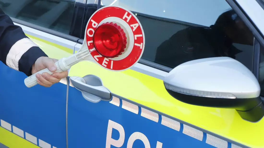POL-EL: Emsland/Grafschaft Bentheim - Kontrollen des Reiseverkehrs zu Ferienbeginn - Bild: presseportal.de