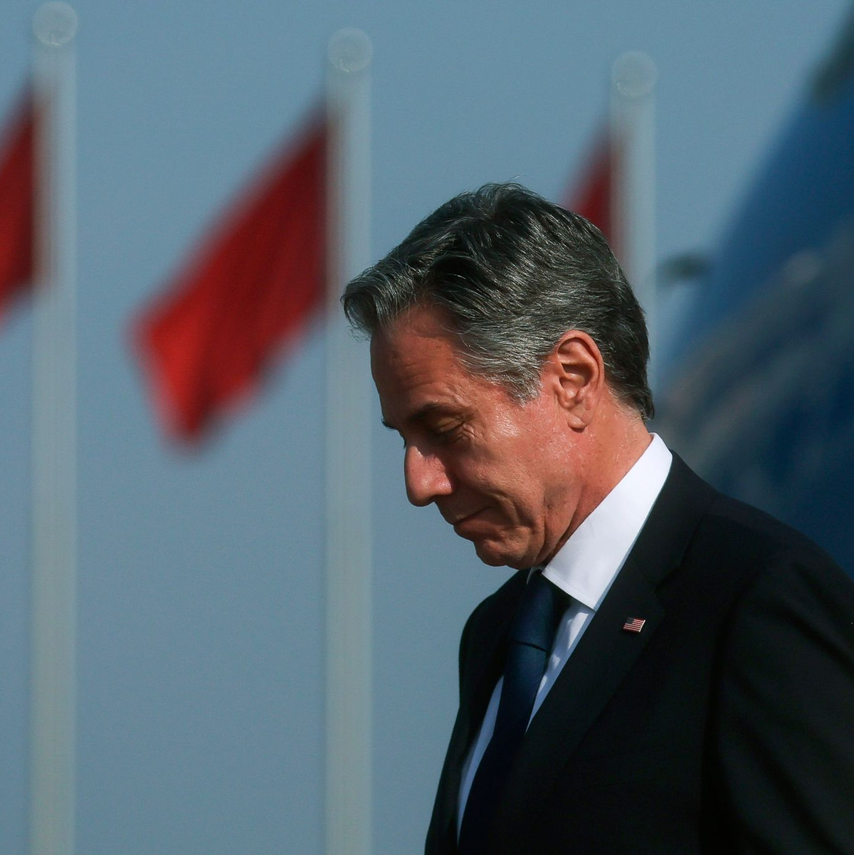 US-Außenminister Antony Blinken trifft in Peking ein. - Foto: Leah Millis/Reuters Pool via AP/dpa