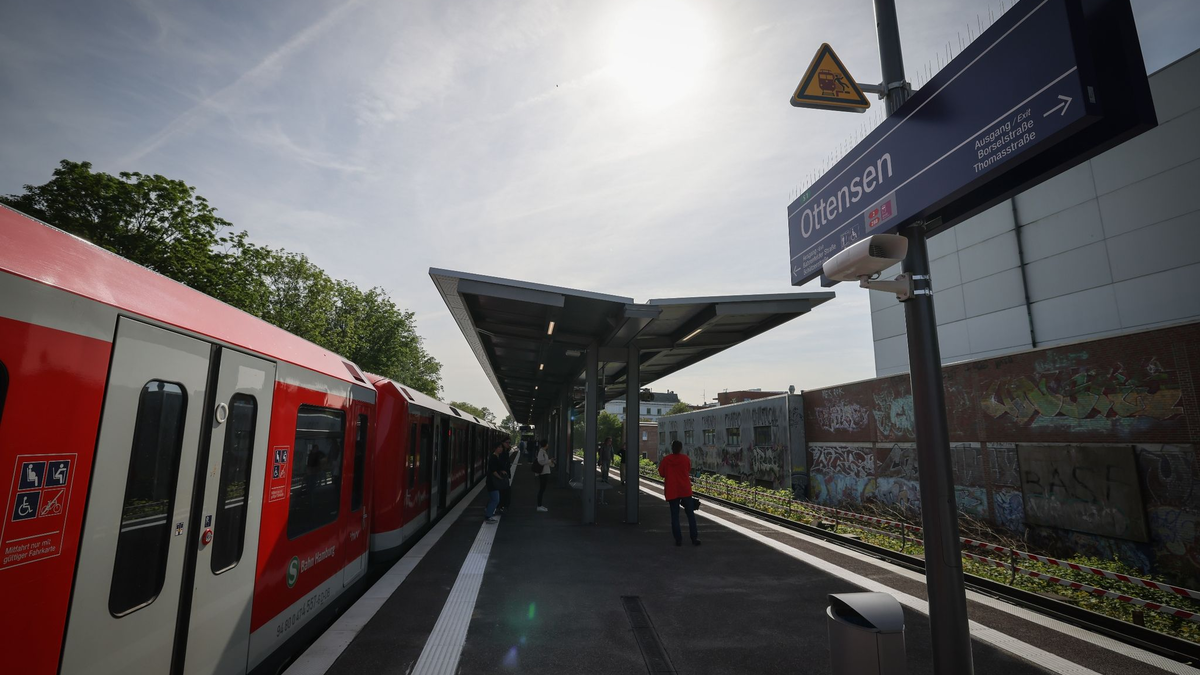 Ein neuer Bahnsteig in Hamburg-Ottensen. Bei kniffligen Entscheidunge kann Künstliche Intelligenz helfen. - Foto: Christian Charisius/dpa