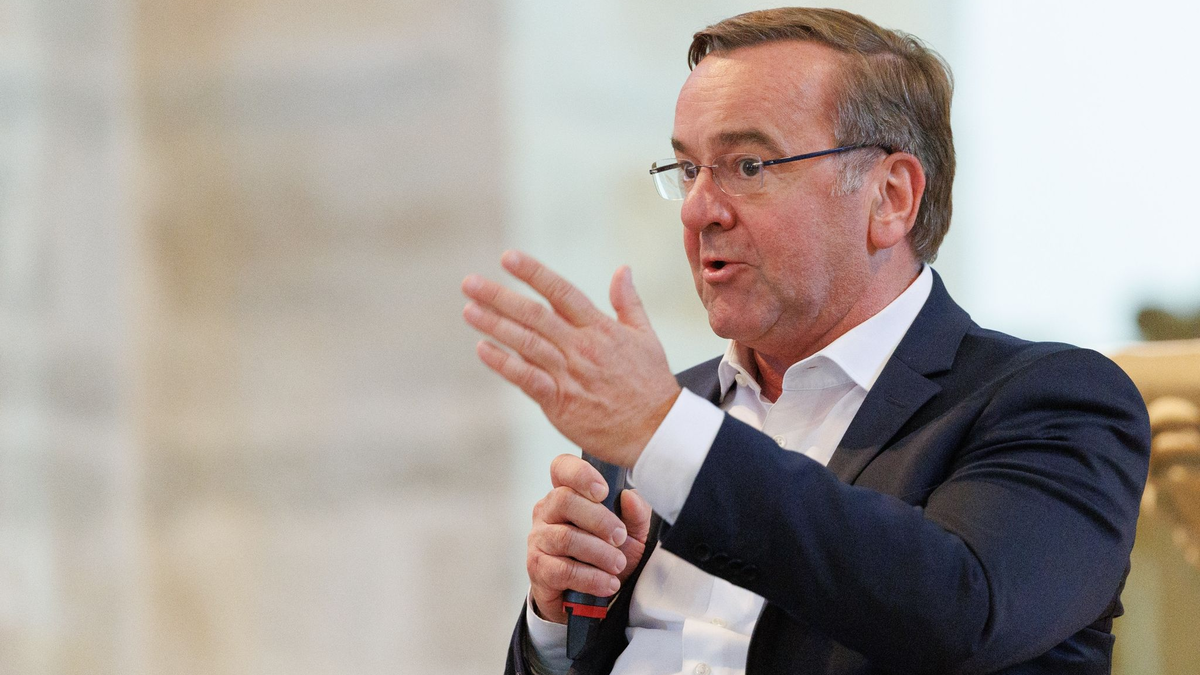 Bundesverteidigungsminister Boris Pistorius will künftig mehr Möglichkeiten anbieten, kurzzeitig in die Bundeswehr hineinzuschnuppern. - Foto: Friso Gentsch/dpa