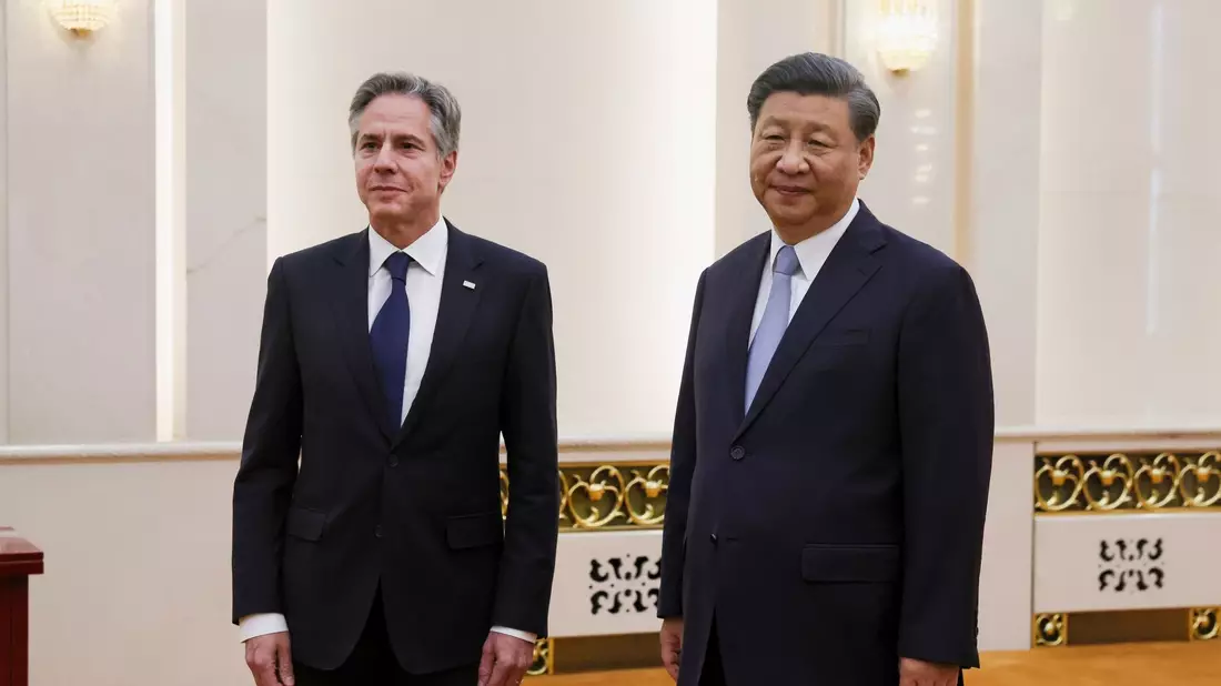 Antony Blinken, Außenminister der USA, trifft Xi Jinping, Präsident von China, in der Großen Halle des Volkes. - Bild: Leah Millis/Pool REUTERS/AP/dpa