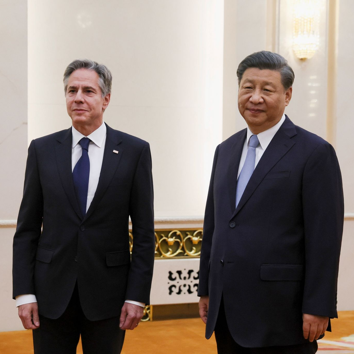 Antony Blinken, Außenminister der USA, trifft Xi Jinping, Präsident von China, in der Großen Halle des Volkes. - Foto: Leah Millis/Pool REUTERS/AP/dpa