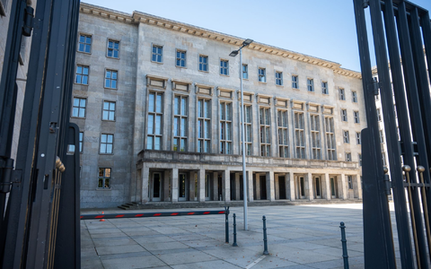 Nach dem Haushalts-Urteil des Bundesverfassungsgericht hat das Finanzministerium zahlreiche Posten im Bundeshaushalt gesperrt. - Foto: Christophe Gateau/dpa