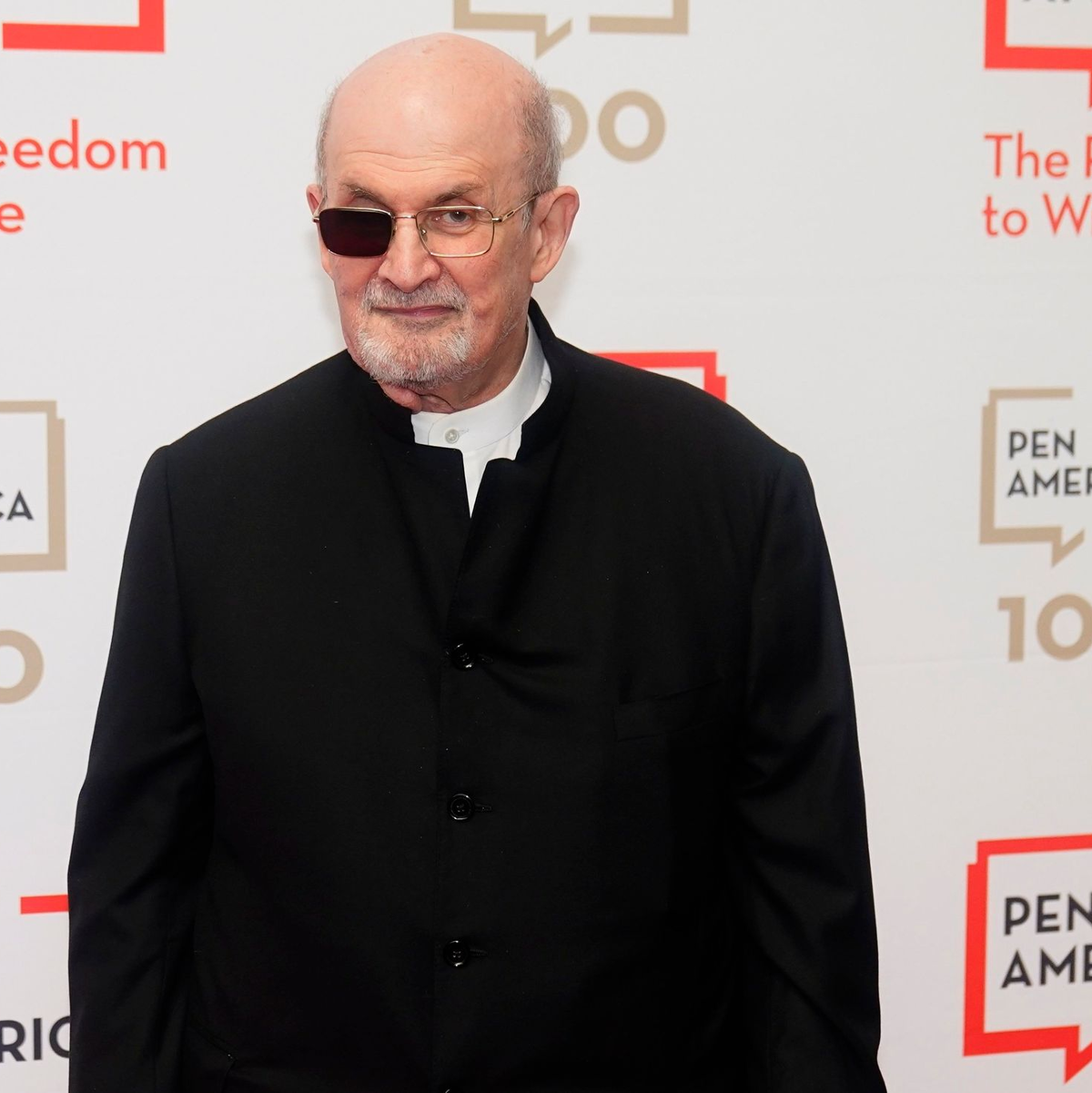 Der Schriftsteller Salman Rushdie im Mai 2023 in New York. - Foto: Frank Franklin II/AP/dpa