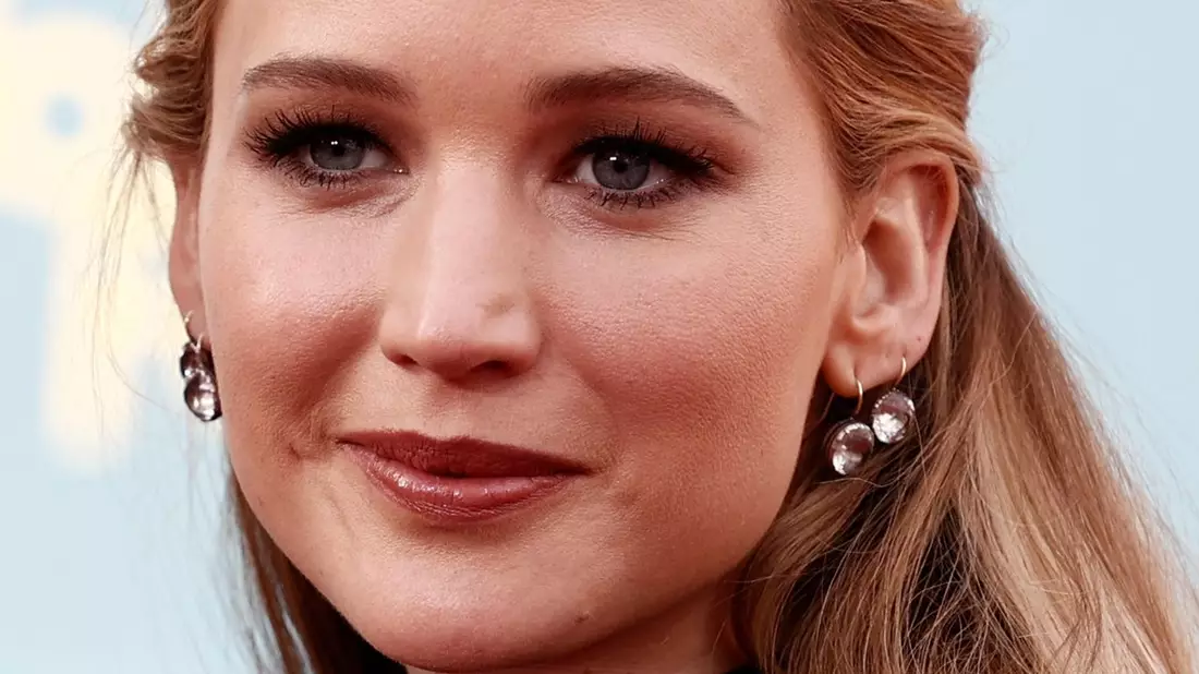 Jennifer Lawrence ist Oscar-Preisträgerin. Hier bei der Deutschlandpremiere ihres Films No hard feelings in Berlin. - Bild: Carsten Koall/dpa