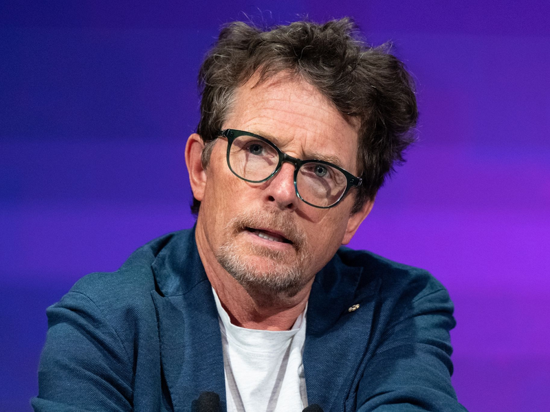Michael J. Fox (heute 64) wurde durch die Rolle des Marty McFly in «Zurück in die Zukunft» vor 40 Jahren zum Weltstar. (Archivbild) - Foto: Sven Hoppe/dpa