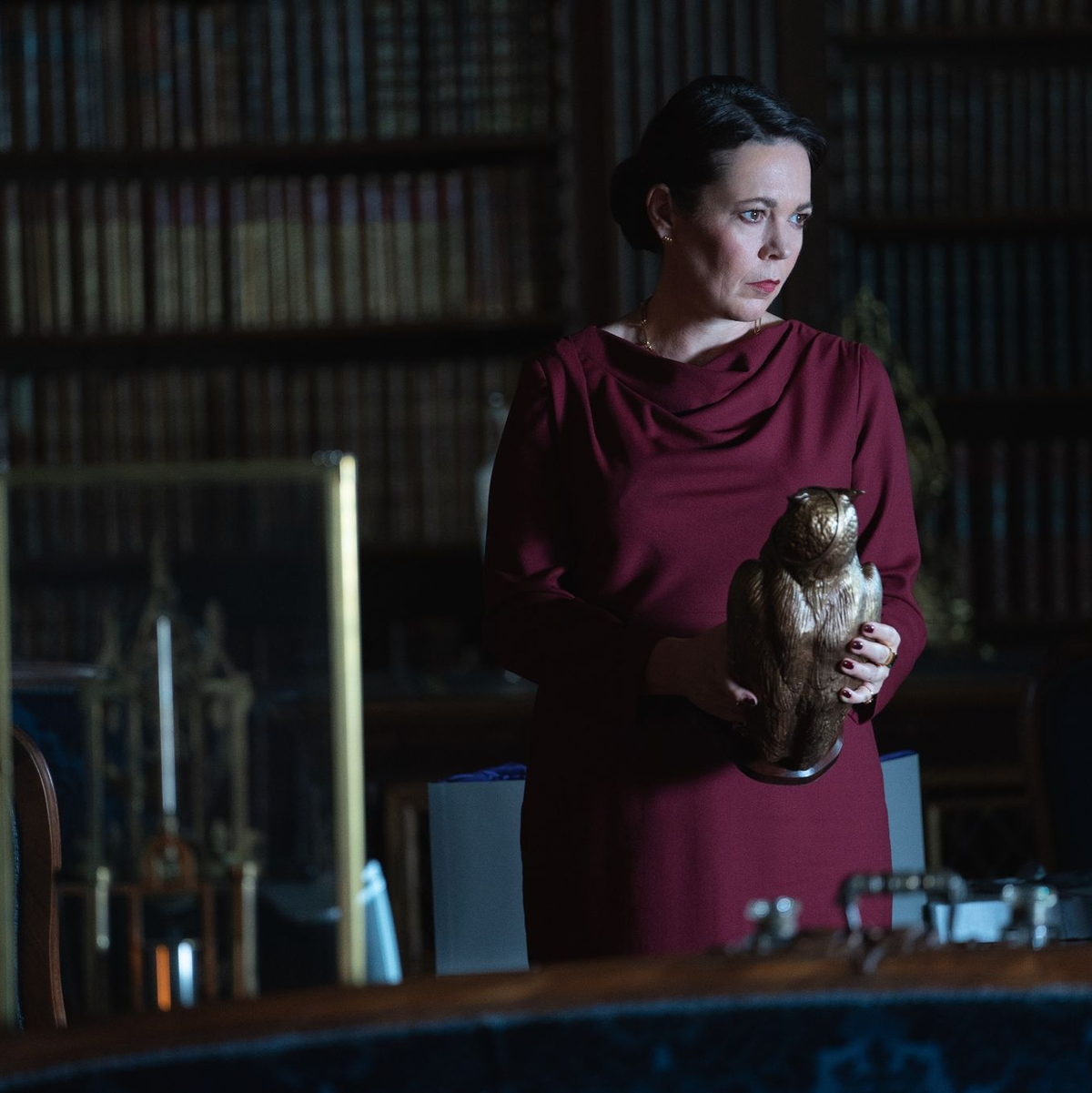Olivia Colman ist MI6-Agentin Sonya Falsworth. - Foto: Gareth Gatrell/Disney+/dpa