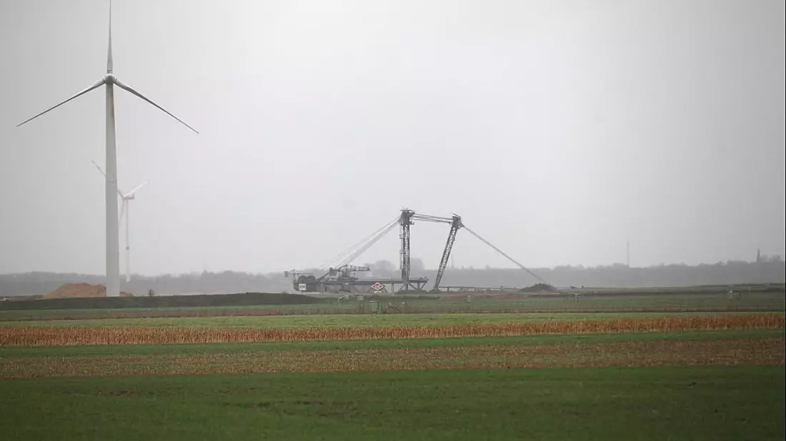 Windrad und Schaufelradbagger - Bild: ?ber dts Nachrichtenagentur