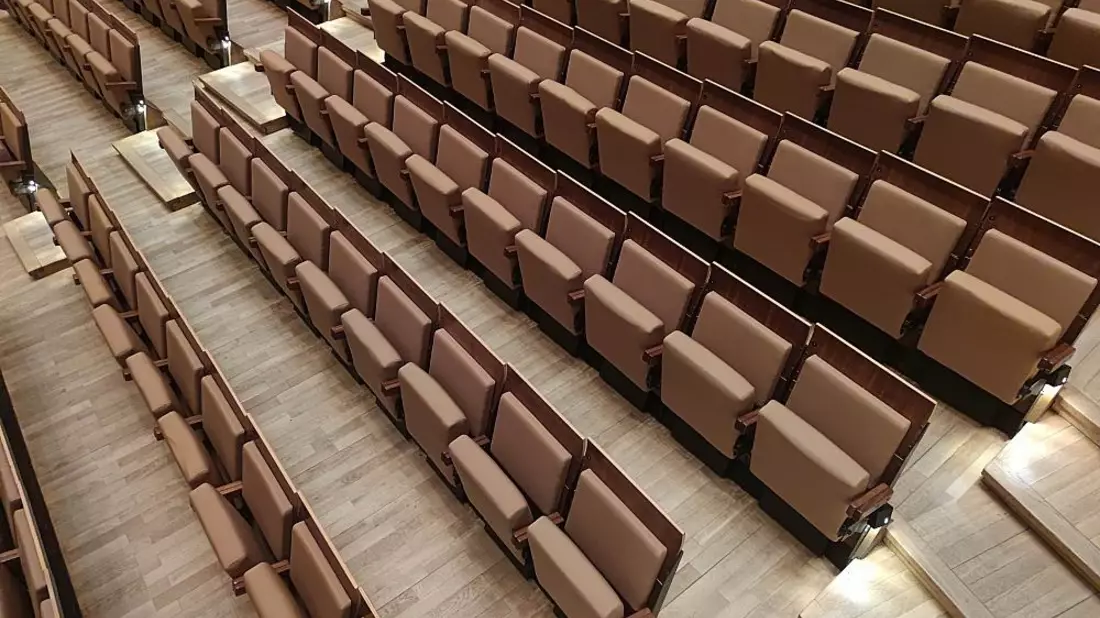 Sitze in einem Zuschauersaal - Bild: ?ber dts Nachrichtenagentur