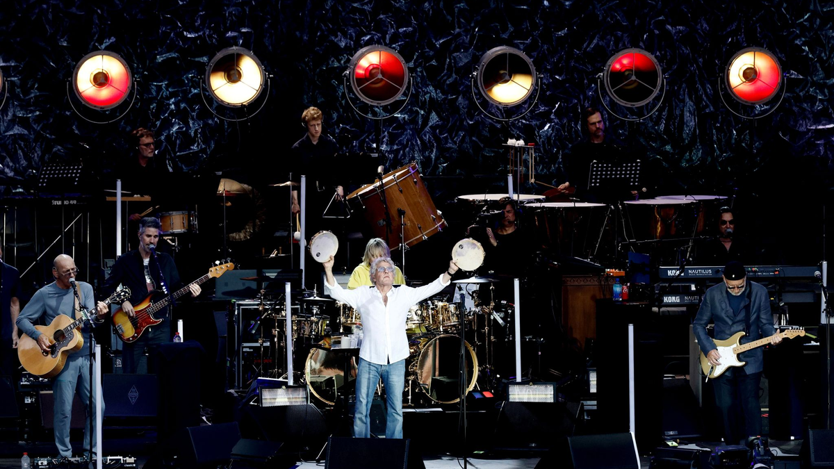 Die Rockband The Who auf der Bühne. - Foto: Carsten Koall/dpa