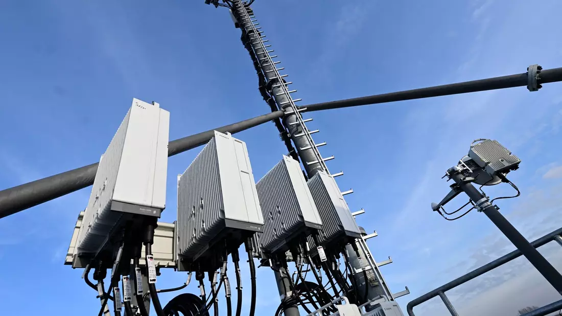 China kritisiert einen möglichen Verzicht Deutschlands auf die chinesische 5G-Technik. - Bild: Roberto Pfeil/dpa