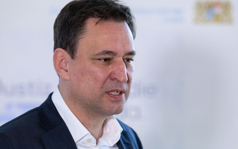 Georg Eisenreich (CSU), Justizminister von Bayern, war über das Verfahren gegen die Letzte Generation informiert. - Foto: Sven Hoppe/dpa