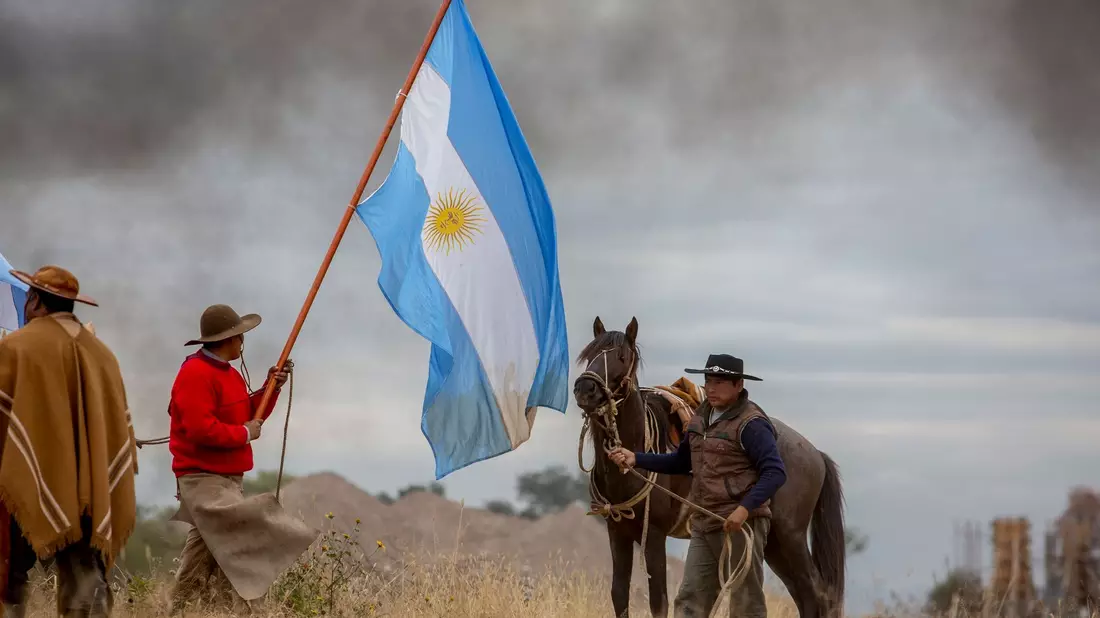 In der gesamten Provinz Jujuy sind Proteste gegen eine Verfassungsreform der Provinz ausgebrochen. - Bild: Javier Corbalan/AP