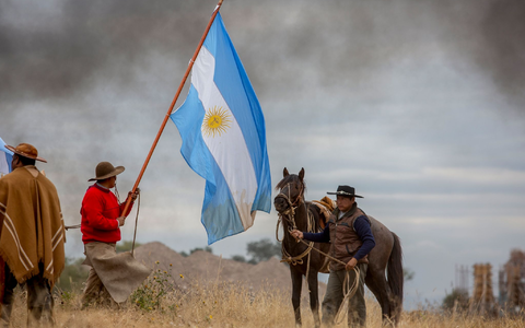In der gesamten Provinz Jujuy sind Proteste gegen eine Verfassungsreform der Provinz ausgebrochen. - Foto: Javier Corbalan/AP