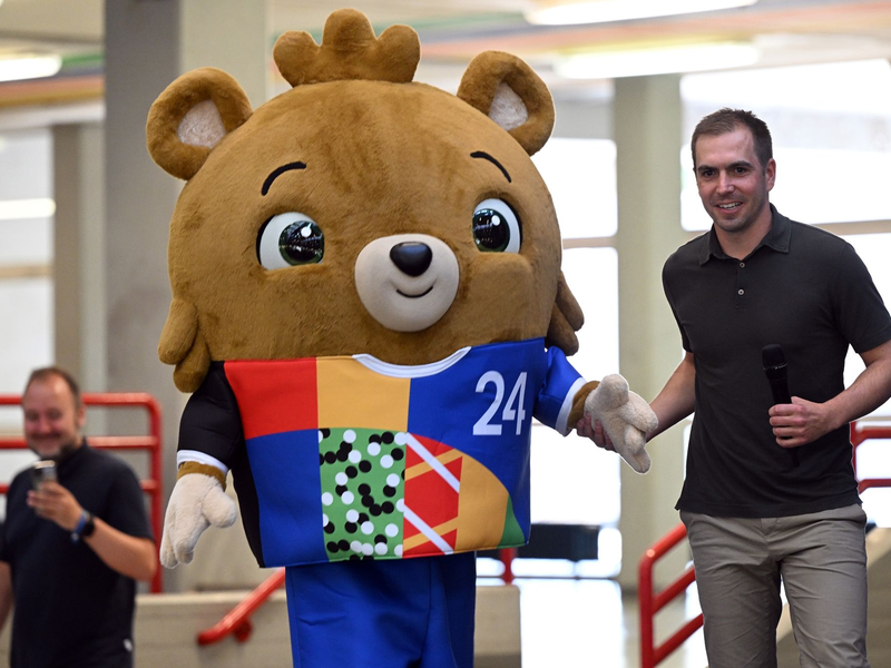 Sorgt sich nicht um die Stimmung bei der Heim-EM: Turnierdirektor Philipp Lahm. - Foto: Federico Gambarini/dpa