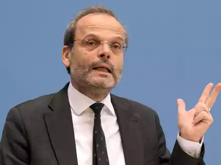 Felix Klein ist der Antisemitismusbeauftragte der Bundesregierung. - Foto: Wolfgang Kumm/dpa/Archiv