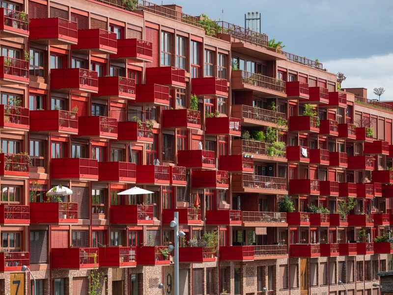 Eigentumswohnungen werden wieder spürbar teurer - gerade in Berlin. (Archivbild) - Foto: Monika Skolimowska/dpa