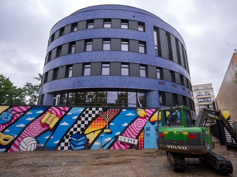 Der Jüdische Campus wird am 25. Juni 2023 offiziell eröffnet. - Foto: Monika Skolimowska/dpa