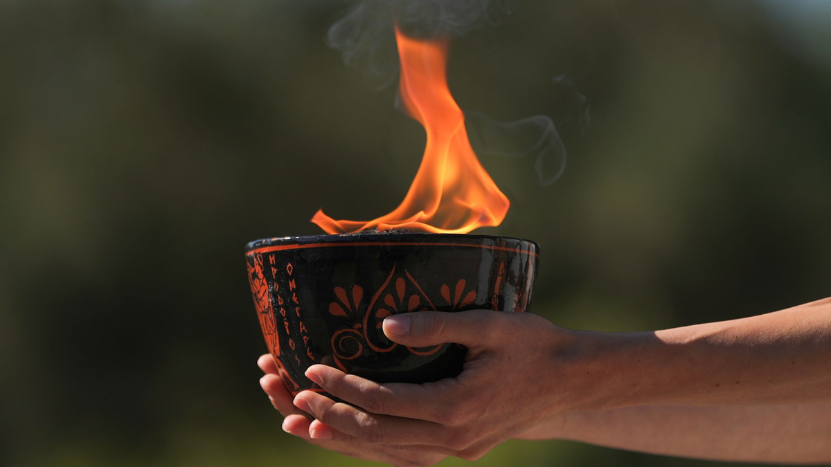 Das Olympische Feuer macht Halt in 65 französischen Städten. - Foto: Zheng Huansong/XinHua/dpa