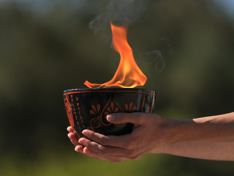 Das Olympische Feuer macht Halt in 65 französischen Städten. - Foto: Zheng Huansong/XinHua/dpa