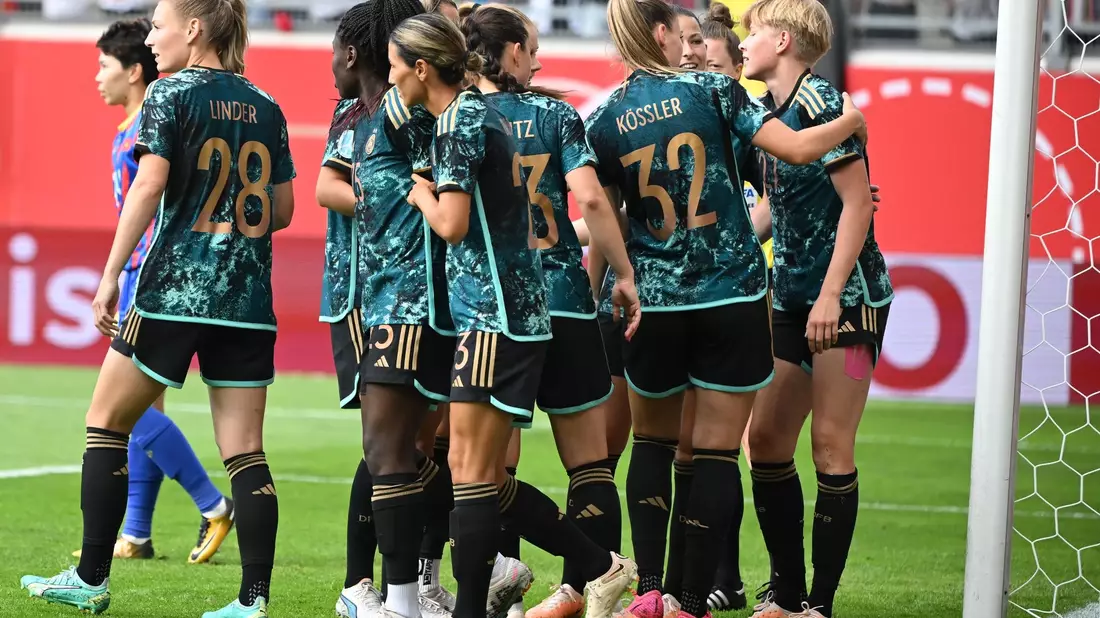 Die DFB-Frauen besiegten Vietnam mit 2:1. - Bild: Sebastian Christoph Gollnow/dpa