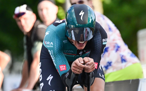 Nils Politt vom Team UAE Team Emirates ist bereit für den Tour-Start. - Foto: Bernd Weißbrod/dpa Nils Politt vom Team UAE Team Emirates ist bereit für den Tour-Start. - Foto: Bernd Weißbrod/dpa